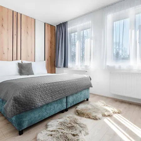 No 28 & Appartement *
