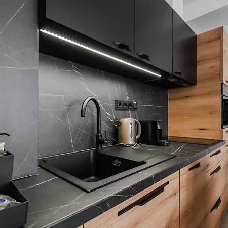 Appartement No 28 &