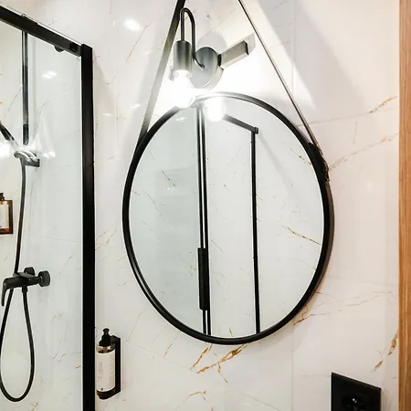 Appartement No 28 &