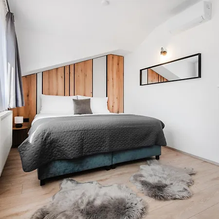 Appartement No 28 & *