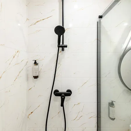 Appartement No 28 &